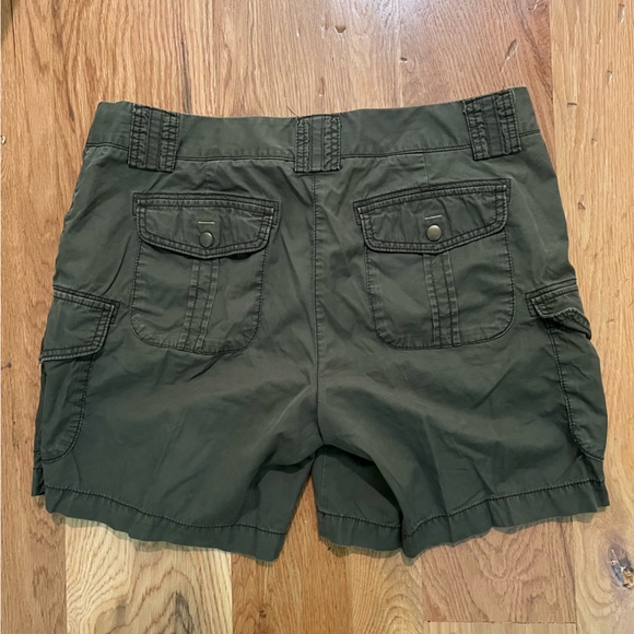 J.Crew Bermuda Shorts - Picture 2 of 4